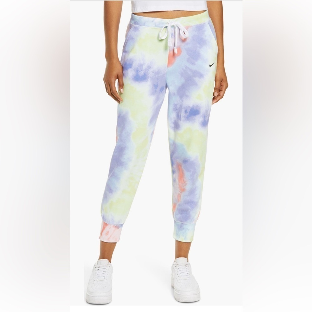 New Nike crop joggers